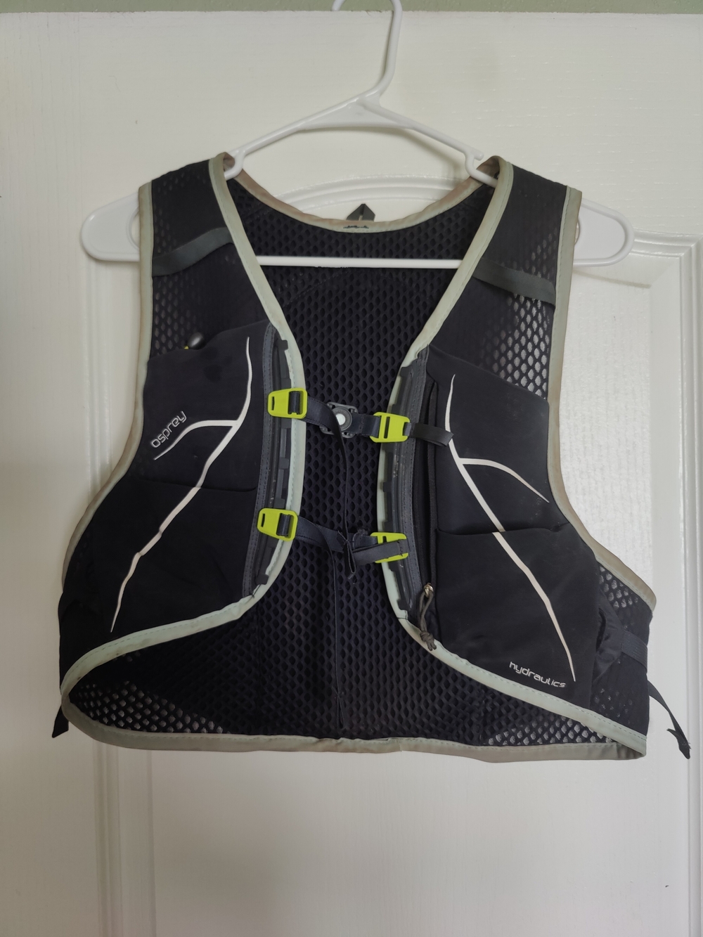 Osprey Hydraulics Black Hydration Vest